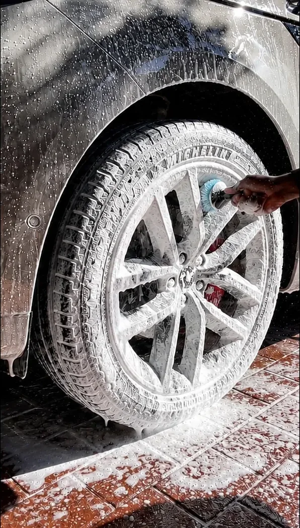 Wheel detailing and foam cleaning — mobile car detailing Sandton Fourways Johannesburg